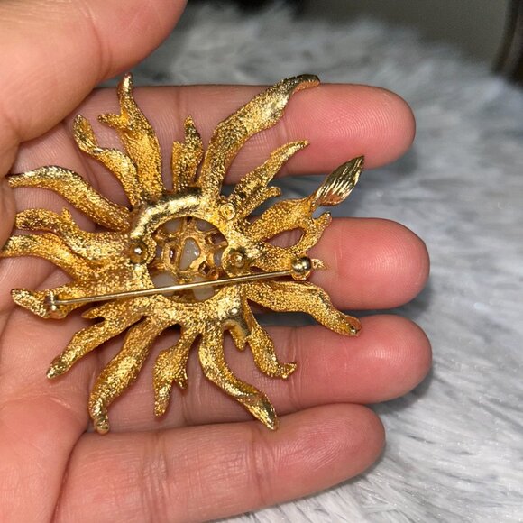 RARE Vintage Marcel Boucher Starburst Flower Baroque Style Pearl Brooch Pin - Picture 6 of 6